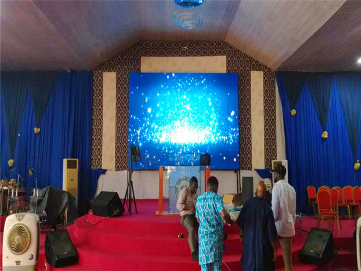 P6 Iṣẹ Iṣẹ Iboju ile PU LED Fidio Ni Nigeria