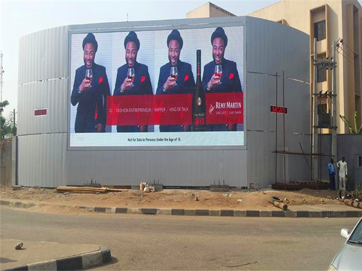 Fifi sori Ti o wa titi Fifi sori ẹrọ P16 mu patako itẹwe ti a fi sori ẹrọ ni Ilu Eko, Nigeria